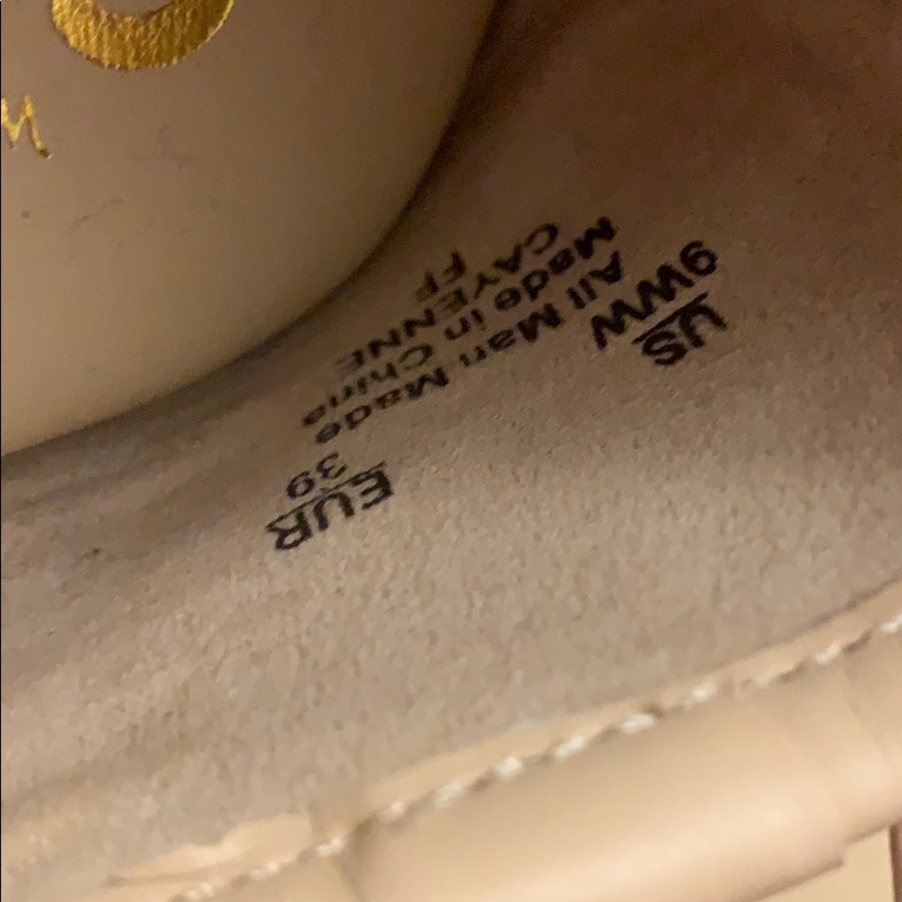 Shoes - Picture 5 of 6